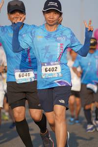 BIB: 6402, 604
                            <button type="button" onclick="openModal(3193609)" class="btn btn-primary btn-sm float-right btn-popup" data-toggle="modal" data-target=".modal-high-quality">
                        <i class="fas fa-shopping-cart"></i> Add to Cart
                    </button>
                                            <button type="button" onclick="isThisMe(3193609, true)" class="btn btn-success btn-sm float-right btn-popup btn-isme hidden" data-toggle="tooltip" data-placement="bottom" title="นี่คือรูปของคุณใช่ไหม คลิกที่นี่เพื่อเอาเข้าอัลบั้ม">
                        <i class="fas fa-plus"></i> Add to album
                    </button>
                    <button type="button" onclick="isThisMe(3193609, false)" class="btn btn-warning btn-sm float-right btn-popup btn-isnotme hidden">
                        <i class="fas fa-ban"></i> Remove from album
                    </button>