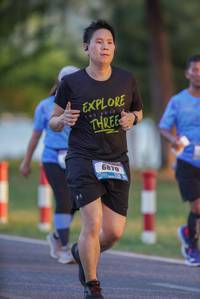 BIB: 6878
                            <button type="button" onclick="openModal(3468256)" class="btn btn-primary btn-sm float-right btn-popup" data-toggle="modal" data-target=".modal-high-quality">
                        <i class="fas fa-shopping-cart"></i> Add to Cart
                    </button>
                                            <button type="button" onclick="isThisMe(3468256, true)" class="btn btn-success btn-sm float-right btn-popup btn-isme hidden" data-toggle="tooltip" data-placement="bottom" title="นี่คือรูปของคุณใช่ไหม คลิกที่นี่เพื่อเอาเข้าอัลบั้ม">
                        <i class="fas fa-plus"></i> Add to album
                    </button>
                    <button type="button" onclick="isThisMe(3468256, false)" class="btn btn-warning btn-sm float-right btn-popup btn-isnotme hidden">
                        <i class="fas fa-ban"></i> Remove from album
                    </button>