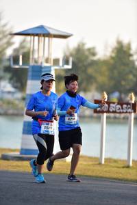 BIB: 6210, 503
                            <button type="button" onclick="openModal(3232034)" class="btn btn-primary btn-sm float-right btn-popup" data-toggle="modal" data-target=".modal-high-quality">
                        <i class="fas fa-shopping-cart"></i> Add to Cart
                    </button>
                                            <button type="button" onclick="isThisMe(3232034, true)" class="btn btn-success btn-sm float-right btn-popup btn-isme hidden" data-toggle="tooltip" data-placement="bottom" title="นี่คือรูปของคุณใช่ไหม คลิกที่นี่เพื่อเอาเข้าอัลบั้ม">
                        <i class="fas fa-plus"></i> Add to album
                    </button>
                    <button type="button" onclick="isThisMe(3232034, false)" class="btn btn-warning btn-sm float-right btn-popup btn-isnotme hidden">
                        <i class="fas fa-ban"></i> Remove from album
                    </button>