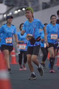 BIB: 8260, 8261, 1218
                            <button type="button" onclick="openModal(3499115)" class="btn btn-primary btn-sm float-right btn-popup" data-toggle="modal" data-target=".modal-high-quality">
                        <i class="fas fa-shopping-cart"></i> Add to Cart
                    </button>
                                            <button type="button" onclick="isThisMe(3499115, true)" class="btn btn-success btn-sm float-right btn-popup btn-isme hidden" data-toggle="tooltip" data-placement="bottom" title="นี่คือรูปของคุณใช่ไหม คลิกที่นี่เพื่อเอาเข้าอัลบั้ม">
                        <i class="fas fa-plus"></i> Add to album
                    </button>
                    <button type="button" onclick="isThisMe(3499115, false)" class="btn btn-warning btn-sm float-right btn-popup btn-isnotme hidden">
                        <i class="fas fa-ban"></i> Remove from album
                    </button>