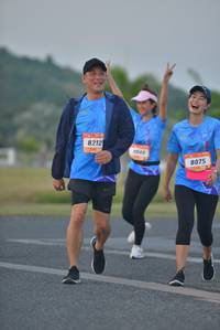BIB: 8212, 040, 8075
                            <button type="button" onclick="openModal(3271732)" class="btn btn-primary btn-sm float-right btn-popup" data-toggle="modal" data-target=".modal-high-quality">
                        <i class="fas fa-shopping-cart"></i> Add to Cart
                    </button>
                                            <button type="button" onclick="isThisMe(3271732, true)" class="btn btn-success btn-sm float-right btn-popup btn-isme hidden" data-toggle="tooltip" data-placement="bottom" title="นี่คือรูปของคุณใช่ไหม คลิกที่นี่เพื่อเอาเข้าอัลบั้ม">
                        <i class="fas fa-plus"></i> Add to album
                    </button>
                    <button type="button" onclick="isThisMe(3271732, false)" class="btn btn-warning btn-sm float-right btn-popup btn-isnotme hidden">
                        <i class="fas fa-ban"></i> Remove from album
                    </button>
