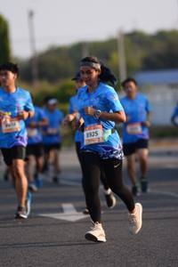 BIB: 935
                            <button type="button" onclick="openModal(3185587)" class="btn btn-primary btn-sm float-right btn-popup" data-toggle="modal" data-target=".modal-high-quality">
                        <i class="fas fa-shopping-cart"></i> Add to Cart
                    </button>
                                            <button type="button" onclick="isThisMe(3185587, true)" class="btn btn-success btn-sm float-right btn-popup btn-isme hidden" data-toggle="tooltip" data-placement="bottom" title="นี่คือรูปของคุณใช่ไหม คลิกที่นี่เพื่อเอาเข้าอัลบั้ม">
                        <i class="fas fa-plus"></i> Add to album
                    </button>
                    <button type="button" onclick="isThisMe(3185587, false)" class="btn btn-warning btn-sm float-right btn-popup btn-isnotme hidden">
                        <i class="fas fa-ban"></i> Remove from album
                    </button>