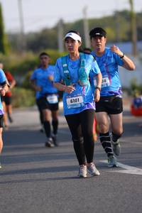 BIB: 6101
                            <button type="button" onclick="openModal(3178908)" class="btn btn-primary btn-sm float-right btn-popup" data-toggle="modal" data-target=".modal-high-quality">
                        <i class="fas fa-shopping-cart"></i> Add to Cart
                    </button>
                                            <button type="button" onclick="isThisMe(3178908, true)" class="btn btn-success btn-sm float-right btn-popup btn-isme hidden" data-toggle="tooltip" data-placement="bottom" title="นี่คือรูปของคุณใช่ไหม คลิกที่นี่เพื่อเอาเข้าอัลบั้ม">
                        <i class="fas fa-plus"></i> Add to album
                    </button>
                    <button type="button" onclick="isThisMe(3178908, false)" class="btn btn-warning btn-sm float-right btn-popup btn-isnotme hidden">
                        <i class="fas fa-ban"></i> Remove from album
                    </button>