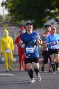 BIB: 6129
                            <button type="button" onclick="openModal(3182674)" class="btn btn-primary btn-sm float-right btn-popup" data-toggle="modal" data-target=".modal-high-quality">
                        <i class="fas fa-shopping-cart"></i> Add to Cart
                    </button>
                                            <button type="button" onclick="isThisMe(3182674, true)" class="btn btn-success btn-sm float-right btn-popup btn-isme hidden" data-toggle="tooltip" data-placement="bottom" title="นี่คือรูปของคุณใช่ไหม คลิกที่นี่เพื่อเอาเข้าอัลบั้ม">
                        <i class="fas fa-plus"></i> Add to album
                    </button>
                    <button type="button" onclick="isThisMe(3182674, false)" class="btn btn-warning btn-sm float-right btn-popup btn-isnotme hidden">
                        <i class="fas fa-ban"></i> Remove from album
                    </button>