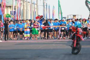 BIB: 
                            <button type="button" onclick="openModal(3260412)" class="btn btn-primary btn-sm float-right btn-popup" data-toggle="modal" data-target=".modal-high-quality">
                        <i class="fas fa-shopping-cart"></i> Add to Cart
                    </button>
                                            <button type="button" onclick="isThisMe(3260412, true)" class="btn btn-success btn-sm float-right btn-popup btn-isme hidden" data-toggle="tooltip" data-placement="bottom" title="นี่คือรูปของคุณใช่ไหม คลิกที่นี่เพื่อเอาเข้าอัลบั้ม">
                        <i class="fas fa-plus"></i> Add to album
                    </button>
                    <button type="button" onclick="isThisMe(3260412, false)" class="btn btn-warning btn-sm float-right btn-popup btn-isnotme hidden">
                        <i class="fas fa-ban"></i> Remove from album
                    </button>