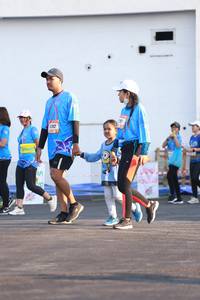 BIB: 6292
                            <button type="button" onclick="openModal(3135432)" class="btn btn-primary btn-sm float-right btn-popup" data-toggle="modal" data-target=".modal-high-quality">
                        <i class="fas fa-shopping-cart"></i> Add to Cart
                    </button>
                                            <button type="button" onclick="isThisMe(3135432, true)" class="btn btn-success btn-sm float-right btn-popup btn-isme hidden" data-toggle="tooltip" data-placement="bottom" title="นี่คือรูปของคุณใช่ไหม คลิกที่นี่เพื่อเอาเข้าอัลบั้ม">
                        <i class="fas fa-plus"></i> Add to album
                    </button>
                    <button type="button" onclick="isThisMe(3135432, false)" class="btn btn-warning btn-sm float-right btn-popup btn-isnotme hidden">
                        <i class="fas fa-ban"></i> Remove from album
                    </button>