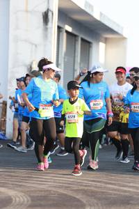 BIB: 9057, 949, 8229
                            <button type="button" onclick="openModal(3134433)" class="btn btn-primary btn-sm float-right btn-popup" data-toggle="modal" data-target=".modal-high-quality">
                        <i class="fas fa-shopping-cart"></i> Add to Cart
                    </button>
                                            <button type="button" onclick="isThisMe(3134433, true)" class="btn btn-success btn-sm float-right btn-popup btn-isme hidden" data-toggle="tooltip" data-placement="bottom" title="นี่คือรูปของคุณใช่ไหม คลิกที่นี่เพื่อเอาเข้าอัลบั้ม">
                        <i class="fas fa-plus"></i> Add to album
                    </button>
                    <button type="button" onclick="isThisMe(3134433, false)" class="btn btn-warning btn-sm float-right btn-popup btn-isnotme hidden">
                        <i class="fas fa-ban"></i> Remove from album
                    </button>