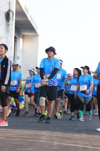 BIB: 575
                            <button type="button" onclick="openModal(3135344)" class="btn btn-primary btn-sm float-right btn-popup" data-toggle="modal" data-target=".modal-high-quality">
                        <i class="fas fa-shopping-cart"></i> Add to Cart
                    </button>
                                            <button type="button" onclick="isThisMe(3135344, true)" class="btn btn-success btn-sm float-right btn-popup btn-isme hidden" data-toggle="tooltip" data-placement="bottom" title="นี่คือรูปของคุณใช่ไหม คลิกที่นี่เพื่อเอาเข้าอัลบั้ม">
                        <i class="fas fa-plus"></i> Add to album
                    </button>
                    <button type="button" onclick="isThisMe(3135344, false)" class="btn btn-warning btn-sm float-right btn-popup btn-isnotme hidden">
                        <i class="fas fa-ban"></i> Remove from album
                    </button>