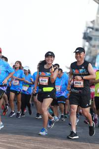 BIB: 8042, 8040
                            <button type="button" onclick="openModal(3134534)" class="btn btn-primary btn-sm float-right btn-popup" data-toggle="modal" data-target=".modal-high-quality">
                        <i class="fas fa-shopping-cart"></i> Add to Cart
                    </button>
                                            <button type="button" onclick="isThisMe(3134534, true)" class="btn btn-success btn-sm float-right btn-popup btn-isme hidden" data-toggle="tooltip" data-placement="bottom" title="นี่คือรูปของคุณใช่ไหม คลิกที่นี่เพื่อเอาเข้าอัลบั้ม">
                        <i class="fas fa-plus"></i> Add to album
                    </button>
                    <button type="button" onclick="isThisMe(3134534, false)" class="btn btn-warning btn-sm float-right btn-popup btn-isnotme hidden">
                        <i class="fas fa-ban"></i> Remove from album
                    </button>