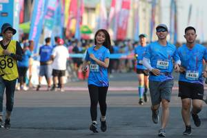 BIB: 6520, 6417, 6476, 6477
                            <button type="button" onclick="openModal(3260319)" class="btn btn-primary btn-sm float-right btn-popup" data-toggle="modal" data-target=".modal-high-quality">
                        <i class="fas fa-shopping-cart"></i> Add to Cart
                    </button>
                                            <button type="button" onclick="isThisMe(3260319, true)" class="btn btn-success btn-sm float-right btn-popup btn-isme hidden" data-toggle="tooltip" data-placement="bottom" title="นี่คือรูปของคุณใช่ไหม คลิกที่นี่เพื่อเอาเข้าอัลบั้ม">
                        <i class="fas fa-plus"></i> Add to album
                    </button>
                    <button type="button" onclick="isThisMe(3260319, false)" class="btn btn-warning btn-sm float-right btn-popup btn-isnotme hidden">
                        <i class="fas fa-ban"></i> Remove from album
                    </button>