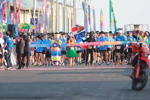 BIB: 
                            <button type="button" onclick="openModal(3260407)" class="btn btn-primary btn-sm float-right btn-popup" data-toggle="modal" data-target=".modal-high-quality">
                        <i class="fas fa-shopping-cart"></i> Add to Cart
                    </button>
                                            <button type="button" onclick="isThisMe(3260407, true)" class="btn btn-success btn-sm float-right btn-popup btn-isme hidden" data-toggle="tooltip" data-placement="bottom" title="นี่คือรูปของคุณใช่ไหม คลิกที่นี่เพื่อเอาเข้าอัลบั้ม">
                        <i class="fas fa-plus"></i> Add to album
                    </button>
                    <button type="button" onclick="isThisMe(3260407, false)" class="btn btn-warning btn-sm float-right btn-popup btn-isnotme hidden">
                        <i class="fas fa-ban"></i> Remove from album
                    </button>