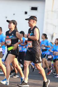 BIB: 8042, 040
                            <button type="button" onclick="openModal(3134529)" class="btn btn-primary btn-sm float-right btn-popup" data-toggle="modal" data-target=".modal-high-quality">
                        <i class="fas fa-shopping-cart"></i> Add to Cart
                    </button>
                                            <button type="button" onclick="isThisMe(3134529, true)" class="btn btn-success btn-sm float-right btn-popup btn-isme hidden" data-toggle="tooltip" data-placement="bottom" title="นี่คือรูปของคุณใช่ไหม คลิกที่นี่เพื่อเอาเข้าอัลบั้ม">
                        <i class="fas fa-plus"></i> Add to album
                    </button>
                    <button type="button" onclick="isThisMe(3134529, false)" class="btn btn-warning btn-sm float-right btn-popup btn-isnotme hidden">
                        <i class="fas fa-ban"></i> Remove from album
                    </button>