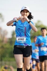 BIB: 6302
                            <button type="button" onclick="openModal(3213181)" class="btn btn-primary btn-sm float-right btn-popup" data-toggle="modal" data-target=".modal-high-quality">
                        <i class="fas fa-shopping-cart"></i> Add to Cart
                    </button>
                                            <button type="button" onclick="isThisMe(3213181, true)" class="btn btn-success btn-sm float-right btn-popup btn-isme hidden" data-toggle="tooltip" data-placement="bottom" title="นี่คือรูปของคุณใช่ไหม คลิกที่นี่เพื่อเอาเข้าอัลบั้ม">
                        <i class="fas fa-plus"></i> Add to album
                    </button>
                    <button type="button" onclick="isThisMe(3213181, false)" class="btn btn-warning btn-sm float-right btn-popup btn-isnotme hidden">
                        <i class="fas fa-ban"></i> Remove from album
                    </button>