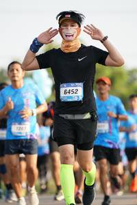 BIB: 6452, 120
                            <button type="button" onclick="openModal(3212883)" class="btn btn-primary btn-sm float-right btn-popup" data-toggle="modal" data-target=".modal-high-quality">
                        <i class="fas fa-shopping-cart"></i> Add to Cart
                    </button>
                                            <button type="button" onclick="isThisMe(3212883, true)" class="btn btn-success btn-sm float-right btn-popup btn-isme hidden" data-toggle="tooltip" data-placement="bottom" title="นี่คือรูปของคุณใช่ไหม คลิกที่นี่เพื่อเอาเข้าอัลบั้ม">
                        <i class="fas fa-plus"></i> Add to album
                    </button>
                    <button type="button" onclick="isThisMe(3212883, false)" class="btn btn-warning btn-sm float-right btn-popup btn-isnotme hidden">
                        <i class="fas fa-ban"></i> Remove from album
                    </button>