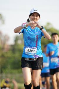 BIB: 6302
                            <button type="button" onclick="openModal(3213187)" class="btn btn-primary btn-sm float-right btn-popup" data-toggle="modal" data-target=".modal-high-quality">
                        <i class="fas fa-shopping-cart"></i> Add to Cart
                    </button>
                                            <button type="button" onclick="isThisMe(3213187, true)" class="btn btn-success btn-sm float-right btn-popup btn-isme hidden" data-toggle="tooltip" data-placement="bottom" title="นี่คือรูปของคุณใช่ไหม คลิกที่นี่เพื่อเอาเข้าอัลบั้ม">
                        <i class="fas fa-plus"></i> Add to album
                    </button>
                    <button type="button" onclick="isThisMe(3213187, false)" class="btn btn-warning btn-sm float-right btn-popup btn-isnotme hidden">
                        <i class="fas fa-ban"></i> Remove from album
                    </button>