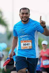 BIB: 9041
                            <button type="button" onclick="openModal(3221652)" class="btn btn-primary btn-sm float-right btn-popup" data-toggle="modal" data-target=".modal-high-quality">
                        <i class="fas fa-shopping-cart"></i> Add to Cart
                    </button>
                                            <button type="button" onclick="isThisMe(3221652, true)" class="btn btn-success btn-sm float-right btn-popup btn-isme hidden" data-toggle="tooltip" data-placement="bottom" title="นี่คือรูปของคุณใช่ไหม คลิกที่นี่เพื่อเอาเข้าอัลบั้ม">
                        <i class="fas fa-plus"></i> Add to album
                    </button>
                    <button type="button" onclick="isThisMe(3221652, false)" class="btn btn-warning btn-sm float-right btn-popup btn-isnotme hidden">
                        <i class="fas fa-ban"></i> Remove from album
                    </button>