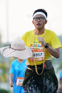 BIB: 957, 911
                            <button type="button" onclick="openModal(3220753)" class="btn btn-primary btn-sm float-right btn-popup" data-toggle="modal" data-target=".modal-high-quality">
                        <i class="fas fa-shopping-cart"></i> Add to Cart
                    </button>
                                            <button type="button" onclick="isThisMe(3220753, true)" class="btn btn-success btn-sm float-right btn-popup btn-isme hidden" data-toggle="tooltip" data-placement="bottom" title="นี่คือรูปของคุณใช่ไหม คลิกที่นี่เพื่อเอาเข้าอัลบั้ม">
                        <i class="fas fa-plus"></i> Add to album
                    </button>
                    <button type="button" onclick="isThisMe(3220753, false)" class="btn btn-warning btn-sm float-right btn-popup btn-isnotme hidden">
                        <i class="fas fa-ban"></i> Remove from album
                    </button>