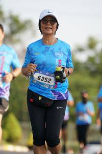 BIB: 6352
                            <button type="button" onclick="openModal(3214790)" class="btn btn-primary btn-sm float-right btn-popup" data-toggle="modal" data-target=".modal-high-quality">
                        <i class="fas fa-shopping-cart"></i> Add to Cart
                    </button>
                                            <button type="button" onclick="isThisMe(3214790, true)" class="btn btn-success btn-sm float-right btn-popup btn-isme hidden" data-toggle="tooltip" data-placement="bottom" title="นี่คือรูปของคุณใช่ไหม คลิกที่นี่เพื่อเอาเข้าอัลบั้ม">
                        <i class="fas fa-plus"></i> Add to album
                    </button>
                    <button type="button" onclick="isThisMe(3214790, false)" class="btn btn-warning btn-sm float-right btn-popup btn-isnotme hidden">
                        <i class="fas fa-ban"></i> Remove from album
                    </button>