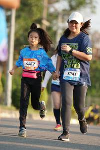 BIB: 200, 000, 7241, 9062
                            <button type="button" onclick="openModal(3214672)" class="btn btn-primary btn-sm float-right btn-popup" data-toggle="modal" data-target=".modal-high-quality">
                        <i class="fas fa-shopping-cart"></i> Add to Cart
                    </button>
                                            <button type="button" onclick="isThisMe(3214672, true)" class="btn btn-success btn-sm float-right btn-popup btn-isme hidden" data-toggle="tooltip" data-placement="bottom" title="นี่คือรูปของคุณใช่ไหม คลิกที่นี่เพื่อเอาเข้าอัลบั้ม">
                        <i class="fas fa-plus"></i> Add to album
                    </button>
                    <button type="button" onclick="isThisMe(3214672, false)" class="btn btn-warning btn-sm float-right btn-popup btn-isnotme hidden">
                        <i class="fas fa-ban"></i> Remove from album
                    </button>