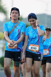 BIB: 814, 207
                            <button type="button" onclick="openModal(3220985)" class="btn btn-primary btn-sm float-right btn-popup" data-toggle="modal" data-target=".modal-high-quality">
                        <i class="fas fa-shopping-cart"></i> Add to Cart
                    </button>
                                            <button type="button" onclick="isThisMe(3220985, true)" class="btn btn-success btn-sm float-right btn-popup btn-isme hidden" data-toggle="tooltip" data-placement="bottom" title="นี่คือรูปของคุณใช่ไหม คลิกที่นี่เพื่อเอาเข้าอัลบั้ม">
                        <i class="fas fa-plus"></i> Add to album
                    </button>
                    <button type="button" onclick="isThisMe(3220985, false)" class="btn btn-warning btn-sm float-right btn-popup btn-isnotme hidden">
                        <i class="fas fa-ban"></i> Remove from album
                    </button>