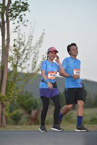 BIB: 9103, 9102
                            <button type="button" onclick="openModal(3405558)" class="btn btn-primary btn-sm float-right btn-popup" data-toggle="modal" data-target=".modal-high-quality">
                        <i class="fas fa-shopping-cart"></i> Add to Cart
                    </button>
                                            <button type="button" onclick="isThisMe(3405558, true)" class="btn btn-success btn-sm float-right btn-popup btn-isme hidden" data-toggle="tooltip" data-placement="bottom" title="นี่คือรูปของคุณใช่ไหม คลิกที่นี่เพื่อเอาเข้าอัลบั้ม">
                        <i class="fas fa-plus"></i> Add to album
                    </button>
                    <button type="button" onclick="isThisMe(3405558, false)" class="btn btn-warning btn-sm float-right btn-popup btn-isnotme hidden">
                        <i class="fas fa-ban"></i> Remove from album
                    </button>