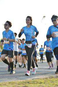 BIB: 409
                            <button type="button" onclick="openModal(3403414)" class="btn btn-primary btn-sm float-right btn-popup" data-toggle="modal" data-target=".modal-high-quality">
                        <i class="fas fa-shopping-cart"></i> Add to Cart
                    </button>
                                            <button type="button" onclick="isThisMe(3403414, true)" class="btn btn-success btn-sm float-right btn-popup btn-isme hidden" data-toggle="tooltip" data-placement="bottom" title="นี่คือรูปของคุณใช่ไหม คลิกที่นี่เพื่อเอาเข้าอัลบั้ม">
                        <i class="fas fa-plus"></i> Add to album
                    </button>
                    <button type="button" onclick="isThisMe(3403414, false)" class="btn btn-warning btn-sm float-right btn-popup btn-isnotme hidden">
                        <i class="fas fa-ban"></i> Remove from album
                    </button>