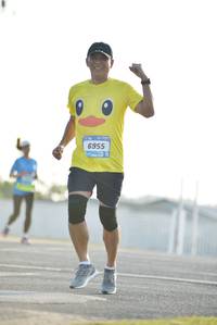 BIB: 6955
                            <button type="button" onclick="openModal(3400832)" class="btn btn-primary btn-sm float-right btn-popup" data-toggle="modal" data-target=".modal-high-quality">
                        <i class="fas fa-shopping-cart"></i> Add to Cart
                    </button>
                                            <button type="button" onclick="isThisMe(3400832, true)" class="btn btn-success btn-sm float-right btn-popup btn-isme hidden" data-toggle="tooltip" data-placement="bottom" title="นี่คือรูปของคุณใช่ไหม คลิกที่นี่เพื่อเอาเข้าอัลบั้ม">
                        <i class="fas fa-plus"></i> Add to album
                    </button>
                    <button type="button" onclick="isThisMe(3400832, false)" class="btn btn-warning btn-sm float-right btn-popup btn-isnotme hidden">
                        <i class="fas fa-ban"></i> Remove from album
                    </button>