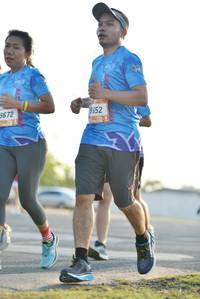 BIB: 652, 9672
                            <button type="button" onclick="openModal(3402678)" class="btn btn-primary btn-sm float-right btn-popup" data-toggle="modal" data-target=".modal-high-quality">
                        <i class="fas fa-shopping-cart"></i> Add to Cart
                    </button>
                                            <button type="button" onclick="isThisMe(3402678, true)" class="btn btn-success btn-sm float-right btn-popup btn-isme hidden" data-toggle="tooltip" data-placement="bottom" title="นี่คือรูปของคุณใช่ไหม คลิกที่นี่เพื่อเอาเข้าอัลบั้ม">
                        <i class="fas fa-plus"></i> Add to album
                    </button>
                    <button type="button" onclick="isThisMe(3402678, false)" class="btn btn-warning btn-sm float-right btn-popup btn-isnotme hidden">
                        <i class="fas fa-ban"></i> Remove from album
                    </button>