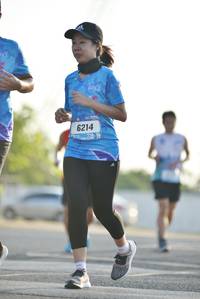 BIB: 6214
                            <button type="button" onclick="openModal(3401354)" class="btn btn-primary btn-sm float-right btn-popup" data-toggle="modal" data-target=".modal-high-quality">
                        <i class="fas fa-shopping-cart"></i> Add to Cart
                    </button>
                                            <button type="button" onclick="isThisMe(3401354, true)" class="btn btn-success btn-sm float-right btn-popup btn-isme hidden" data-toggle="tooltip" data-placement="bottom" title="นี่คือรูปของคุณใช่ไหม คลิกที่นี่เพื่อเอาเข้าอัลบั้ม">
                        <i class="fas fa-plus"></i> Add to album
                    </button>
                    <button type="button" onclick="isThisMe(3401354, false)" class="btn btn-warning btn-sm float-right btn-popup btn-isnotme hidden">
                        <i class="fas fa-ban"></i> Remove from album
                    </button>