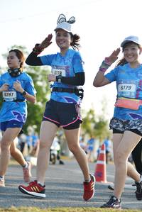 BIB: 617, 6179, 6287
                            <button type="button" onclick="openModal(3400043)" class="btn btn-primary btn-sm float-right btn-popup" data-toggle="modal" data-target=".modal-high-quality">
                        <i class="fas fa-shopping-cart"></i> Add to Cart
                    </button>
                                            <button type="button" onclick="isThisMe(3400043, true)" class="btn btn-success btn-sm float-right btn-popup btn-isme hidden" data-toggle="tooltip" data-placement="bottom" title="นี่คือรูปของคุณใช่ไหม คลิกที่นี่เพื่อเอาเข้าอัลบั้ม">
                        <i class="fas fa-plus"></i> Add to album
                    </button>
                    <button type="button" onclick="isThisMe(3400043, false)" class="btn btn-warning btn-sm float-right btn-popup btn-isnotme hidden">
                        <i class="fas fa-ban"></i> Remove from album
                    </button>