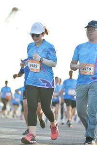 BIB: 3450, 9489
                            <button type="button" onclick="openModal(3404917)" class="btn btn-primary btn-sm float-right btn-popup" data-toggle="modal" data-target=".modal-high-quality">
                        <i class="fas fa-shopping-cart"></i> Add to Cart
                    </button>
                                            <button type="button" onclick="isThisMe(3404917, true)" class="btn btn-success btn-sm float-right btn-popup btn-isme hidden" data-toggle="tooltip" data-placement="bottom" title="นี่คือรูปของคุณใช่ไหม คลิกที่นี่เพื่อเอาเข้าอัลบั้ม">
                        <i class="fas fa-plus"></i> Add to album
                    </button>
                    <button type="button" onclick="isThisMe(3404917, false)" class="btn btn-warning btn-sm float-right btn-popup btn-isnotme hidden">
                        <i class="fas fa-ban"></i> Remove from album
                    </button>