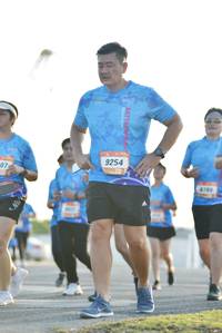 BIB: 9254, 780
                            <button type="button" onclick="openModal(3404717)" class="btn btn-primary btn-sm float-right btn-popup" data-toggle="modal" data-target=".modal-high-quality">
                        <i class="fas fa-shopping-cart"></i> Add to Cart
                    </button>
                                            <button type="button" onclick="isThisMe(3404717, true)" class="btn btn-success btn-sm float-right btn-popup btn-isme hidden" data-toggle="tooltip" data-placement="bottom" title="นี่คือรูปของคุณใช่ไหม คลิกที่นี่เพื่อเอาเข้าอัลบั้ม">
                        <i class="fas fa-plus"></i> Add to album
                    </button>
                    <button type="button" onclick="isThisMe(3404717, false)" class="btn btn-warning btn-sm float-right btn-popup btn-isnotme hidden">
                        <i class="fas fa-ban"></i> Remove from album
                    </button>