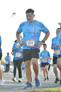 BIB: 9254, 780
                            <button type="button" onclick="openModal(3404725)" class="btn btn-primary btn-sm float-right btn-popup" data-toggle="modal" data-target=".modal-high-quality">
                        <i class="fas fa-shopping-cart"></i> Add to Cart
                    </button>
                                            <button type="button" onclick="isThisMe(3404725, true)" class="btn btn-success btn-sm float-right btn-popup btn-isme hidden" data-toggle="tooltip" data-placement="bottom" title="นี่คือรูปของคุณใช่ไหม คลิกที่นี่เพื่อเอาเข้าอัลบั้ม">
                        <i class="fas fa-plus"></i> Add to album
                    </button>
                    <button type="button" onclick="isThisMe(3404725, false)" class="btn btn-warning btn-sm float-right btn-popup btn-isnotme hidden">
                        <i class="fas fa-ban"></i> Remove from album
                    </button>