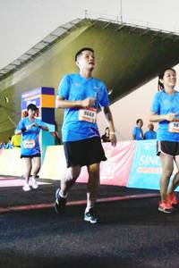 BIB: 9660
                            <button type="button" onclick="openModal(3454800)" class="btn btn-primary btn-sm float-right btn-popup" data-toggle="modal" data-target=".modal-high-quality">
                        <i class="fas fa-shopping-cart"></i> Add to Cart
                    </button>
                                            <button type="button" onclick="isThisMe(3454800, true)" class="btn btn-success btn-sm float-right btn-popup btn-isme hidden" data-toggle="tooltip" data-placement="bottom" title="นี่คือรูปของคุณใช่ไหม คลิกที่นี่เพื่อเอาเข้าอัลบั้ม">
                        <i class="fas fa-plus"></i> Add to album
                    </button>
                    <button type="button" onclick="isThisMe(3454800, false)" class="btn btn-warning btn-sm float-right btn-popup btn-isnotme hidden">
                        <i class="fas fa-ban"></i> Remove from album
                    </button>