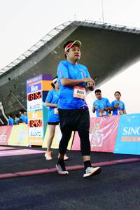 BIB: 8684
                            <button type="button" onclick="openModal(3513273)" class="btn btn-primary btn-sm float-right btn-popup" data-toggle="modal" data-target=".modal-high-quality">
                        <i class="fas fa-shopping-cart"></i> Add to Cart
                    </button>
                                            <button type="button" onclick="isThisMe(3513273, true)" class="btn btn-success btn-sm float-right btn-popup btn-isme hidden" data-toggle="tooltip" data-placement="bottom" title="นี่คือรูปของคุณใช่ไหม คลิกที่นี่เพื่อเอาเข้าอัลบั้ม">
                        <i class="fas fa-plus"></i> Add to album
                    </button>
                    <button type="button" onclick="isThisMe(3513273, false)" class="btn btn-warning btn-sm float-right btn-popup btn-isnotme hidden">
                        <i class="fas fa-ban"></i> Remove from album
                    </button>