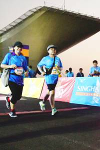 BIB: 9440
                            <button type="button" onclick="openModal(3454521)" class="btn btn-primary btn-sm float-right btn-popup" data-toggle="modal" data-target=".modal-high-quality">
                        <i class="fas fa-shopping-cart"></i> Add to Cart
                    </button>
                                            <button type="button" onclick="isThisMe(3454521, true)" class="btn btn-success btn-sm float-right btn-popup btn-isme hidden" data-toggle="tooltip" data-placement="bottom" title="นี่คือรูปของคุณใช่ไหม คลิกที่นี่เพื่อเอาเข้าอัลบั้ม">
                        <i class="fas fa-plus"></i> Add to album
                    </button>
                    <button type="button" onclick="isThisMe(3454521, false)" class="btn btn-warning btn-sm float-right btn-popup btn-isnotme hidden">
                        <i class="fas fa-ban"></i> Remove from album
                    </button>