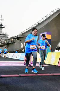 BIB: 8983, 8648
                            <button type="button" onclick="openModal(3513404)" class="btn btn-primary btn-sm float-right btn-popup" data-toggle="modal" data-target=".modal-high-quality">
                        <i class="fas fa-shopping-cart"></i> Add to Cart
                    </button>
                                            <button type="button" onclick="isThisMe(3513404, true)" class="btn btn-success btn-sm float-right btn-popup btn-isme hidden" data-toggle="tooltip" data-placement="bottom" title="นี่คือรูปของคุณใช่ไหม คลิกที่นี่เพื่อเอาเข้าอัลบั้ม">
                        <i class="fas fa-plus"></i> Add to album
                    </button>
                    <button type="button" onclick="isThisMe(3513404, false)" class="btn btn-warning btn-sm float-right btn-popup btn-isnotme hidden">
                        <i class="fas fa-ban"></i> Remove from album
                    </button>