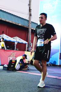 BIB: 
                            <button type="button" onclick="openModal(3515432)" class="btn btn-primary btn-sm float-right btn-popup" data-toggle="modal" data-target=".modal-high-quality">
                        <i class="fas fa-shopping-cart"></i> Add to Cart
                    </button>
                                            <button type="button" onclick="isThisMe(3515432, true)" class="btn btn-success btn-sm float-right btn-popup btn-isme hidden" data-toggle="tooltip" data-placement="bottom" title="นี่คือรูปของคุณใช่ไหม คลิกที่นี่เพื่อเอาเข้าอัลบั้ม">
                        <i class="fas fa-plus"></i> Add to album
                    </button>
                    <button type="button" onclick="isThisMe(3515432, false)" class="btn btn-warning btn-sm float-right btn-popup btn-isnotme hidden">
                        <i class="fas fa-ban"></i> Remove from album
                    </button>