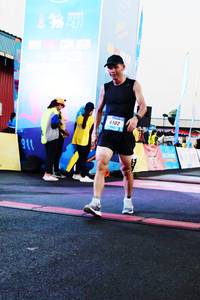 BIB: 6102
                            <button type="button" onclick="openModal(3513344)" class="btn btn-primary btn-sm float-right btn-popup" data-toggle="modal" data-target=".modal-high-quality">
                        <i class="fas fa-shopping-cart"></i> Add to Cart
                    </button>
                                            <button type="button" onclick="isThisMe(3513344, true)" class="btn btn-success btn-sm float-right btn-popup btn-isme hidden" data-toggle="tooltip" data-placement="bottom" title="นี่คือรูปของคุณใช่ไหม คลิกที่นี่เพื่อเอาเข้าอัลบั้ม">
                        <i class="fas fa-plus"></i> Add to album
                    </button>
                    <button type="button" onclick="isThisMe(3513344, false)" class="btn btn-warning btn-sm float-right btn-popup btn-isnotme hidden">
                        <i class="fas fa-ban"></i> Remove from album
                    </button>