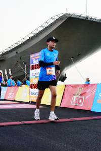 BIB: 913
                            <button type="button" onclick="openModal(3462997)" class="btn btn-primary btn-sm float-right btn-popup" data-toggle="modal" data-target=".modal-high-quality">
                        <i class="fas fa-shopping-cart"></i> Add to Cart
                    </button>
                                            <button type="button" onclick="isThisMe(3462997, true)" class="btn btn-success btn-sm float-right btn-popup btn-isme hidden" data-toggle="tooltip" data-placement="bottom" title="นี่คือรูปของคุณใช่ไหม คลิกที่นี่เพื่อเอาเข้าอัลบั้ม">
                        <i class="fas fa-plus"></i> Add to album
                    </button>
                    <button type="button" onclick="isThisMe(3462997, false)" class="btn btn-warning btn-sm float-right btn-popup btn-isnotme hidden">
                        <i class="fas fa-ban"></i> Remove from album
                    </button>