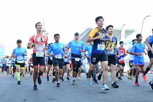 BIB: 6212, 5767
                            <button type="button" onclick="openModal(3344982)" class="btn btn-primary btn-sm float-right btn-popup" data-toggle="modal" data-target=".modal-high-quality">
                        <i class="fas fa-shopping-cart"></i> Add to Cart
                    </button>
                                            <button type="button" onclick="isThisMe(3344982, true)" class="btn btn-success btn-sm float-right btn-popup btn-isme hidden" data-toggle="tooltip" data-placement="bottom" title="นี่คือรูปของคุณใช่ไหม คลิกที่นี่เพื่อเอาเข้าอัลบั้ม">
                        <i class="fas fa-plus"></i> Add to album
                    </button>
                    <button type="button" onclick="isThisMe(3344982, false)" class="btn btn-warning btn-sm float-right btn-popup btn-isnotme hidden">
                        <i class="fas fa-ban"></i> Remove from album
                    </button>