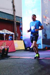 BIB: 
                            <button type="button" onclick="openModal(3515563)" class="btn btn-primary btn-sm float-right btn-popup" data-toggle="modal" data-target=".modal-high-quality">
                        <i class="fas fa-shopping-cart"></i> Add to Cart
                    </button>
                                            <button type="button" onclick="isThisMe(3515563, true)" class="btn btn-success btn-sm float-right btn-popup btn-isme hidden" data-toggle="tooltip" data-placement="bottom" title="นี่คือรูปของคุณใช่ไหม คลิกที่นี่เพื่อเอาเข้าอัลบั้ม">
                        <i class="fas fa-plus"></i> Add to album
                    </button>
                    <button type="button" onclick="isThisMe(3515563, false)" class="btn btn-warning btn-sm float-right btn-popup btn-isnotme hidden">
                        <i class="fas fa-ban"></i> Remove from album
                    </button>