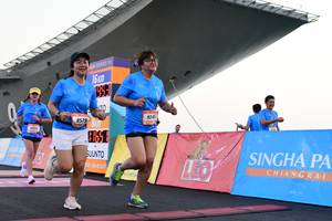 BIB: 9245, 8579
                            <button type="button" onclick="openModal(3457111)" class="btn btn-primary btn-sm float-right btn-popup" data-toggle="modal" data-target=".modal-high-quality">
                        <i class="fas fa-shopping-cart"></i> Add to Cart
                    </button>
                                            <button type="button" onclick="isThisMe(3457111, true)" class="btn btn-success btn-sm float-right btn-popup btn-isme hidden" data-toggle="tooltip" data-placement="bottom" title="นี่คือรูปของคุณใช่ไหม คลิกที่นี่เพื่อเอาเข้าอัลบั้ม">
                        <i class="fas fa-plus"></i> Add to album
                    </button>
                    <button type="button" onclick="isThisMe(3457111, false)" class="btn btn-warning btn-sm float-right btn-popup btn-isnotme hidden">
                        <i class="fas fa-ban"></i> Remove from album
                    </button>