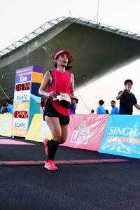 BIB: 966
                            <button type="button" onclick="openModal(3513259)" class="btn btn-primary btn-sm float-right btn-popup" data-toggle="modal" data-target=".modal-high-quality">
                        <i class="fas fa-shopping-cart"></i> Add to Cart
                    </button>
                                            <button type="button" onclick="isThisMe(3513259, true)" class="btn btn-success btn-sm float-right btn-popup btn-isme hidden" data-toggle="tooltip" data-placement="bottom" title="นี่คือรูปของคุณใช่ไหม คลิกที่นี่เพื่อเอาเข้าอัลบั้ม">
                        <i class="fas fa-plus"></i> Add to album
                    </button>
                    <button type="button" onclick="isThisMe(3513259, false)" class="btn btn-warning btn-sm float-right btn-popup btn-isnotme hidden">
                        <i class="fas fa-ban"></i> Remove from album
                    </button>