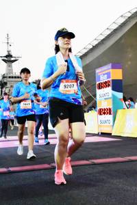 BIB: 9207, 9449
                            <button type="button" onclick="openModal(3465104)" class="btn btn-primary btn-sm float-right btn-popup" data-toggle="modal" data-target=".modal-high-quality">
                        <i class="fas fa-shopping-cart"></i> Add to Cart
                    </button>
                                            <button type="button" onclick="isThisMe(3465104, true)" class="btn btn-success btn-sm float-right btn-popup btn-isme hidden" data-toggle="tooltip" data-placement="bottom" title="นี่คือรูปของคุณใช่ไหม คลิกที่นี่เพื่อเอาเข้าอัลบั้ม">
                        <i class="fas fa-plus"></i> Add to album
                    </button>
                    <button type="button" onclick="isThisMe(3465104, false)" class="btn btn-warning btn-sm float-right btn-popup btn-isnotme hidden">
                        <i class="fas fa-ban"></i> Remove from album
                    </button>