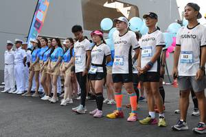 BIB: 104, 103, 102, 
                            <button type="button" onclick="openModal(3344915)" class="btn btn-primary btn-sm float-right btn-popup" data-toggle="modal" data-target=".modal-high-quality">
                        <i class="fas fa-shopping-cart"></i> Add to Cart
                    </button>
                                            <button type="button" onclick="isThisMe(3344915, true)" class="btn btn-success btn-sm float-right btn-popup btn-isme hidden" data-toggle="tooltip" data-placement="bottom" title="นี่คือรูปของคุณใช่ไหม คลิกที่นี่เพื่อเอาเข้าอัลบั้ม">
                        <i class="fas fa-plus"></i> Add to album
                    </button>
                    <button type="button" onclick="isThisMe(3344915, false)" class="btn btn-warning btn-sm float-right btn-popup btn-isnotme hidden">
                        <i class="fas fa-ban"></i> Remove from album
                    </button>