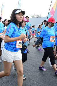 BIB: 8270
                            <button type="button" onclick="openModal(3352597)" class="btn btn-primary btn-sm float-right btn-popup" data-toggle="modal" data-target=".modal-high-quality">
                        <i class="fas fa-shopping-cart"></i> Add to Cart
                    </button>
                                            <button type="button" onclick="isThisMe(3352597, true)" class="btn btn-success btn-sm float-right btn-popup btn-isme hidden" data-toggle="tooltip" data-placement="bottom" title="นี่คือรูปของคุณใช่ไหม คลิกที่นี่เพื่อเอาเข้าอัลบั้ม">
                        <i class="fas fa-plus"></i> Add to album
                    </button>
                    <button type="button" onclick="isThisMe(3352597, false)" class="btn btn-warning btn-sm float-right btn-popup btn-isnotme hidden">
                        <i class="fas fa-ban"></i> Remove from album
                    </button>