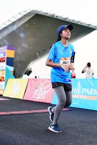 BIB: 982
                            <button type="button" onclick="openModal(3464837)" class="btn btn-primary btn-sm float-right btn-popup" data-toggle="modal" data-target=".modal-high-quality">
                        <i class="fas fa-shopping-cart"></i> Add to Cart
                    </button>
                                            <button type="button" onclick="isThisMe(3464837, true)" class="btn btn-success btn-sm float-right btn-popup btn-isme hidden" data-toggle="tooltip" data-placement="bottom" title="นี่คือรูปของคุณใช่ไหม คลิกที่นี่เพื่อเอาเข้าอัลบั้ม">
                        <i class="fas fa-plus"></i> Add to album
                    </button>
                    <button type="button" onclick="isThisMe(3464837, false)" class="btn btn-warning btn-sm float-right btn-popup btn-isnotme hidden">
                        <i class="fas fa-ban"></i> Remove from album
                    </button>