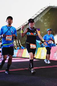 BIB: 8721, 8540
                            <button type="button" onclick="openModal(3515423)" class="btn btn-primary btn-sm float-right btn-popup" data-toggle="modal" data-target=".modal-high-quality">
                        <i class="fas fa-shopping-cart"></i> Add to Cart
                    </button>
                                            <button type="button" onclick="isThisMe(3515423, true)" class="btn btn-success btn-sm float-right btn-popup btn-isme hidden" data-toggle="tooltip" data-placement="bottom" title="นี่คือรูปของคุณใช่ไหม คลิกที่นี่เพื่อเอาเข้าอัลบั้ม">
                        <i class="fas fa-plus"></i> Add to album
                    </button>
                    <button type="button" onclick="isThisMe(3515423, false)" class="btn btn-warning btn-sm float-right btn-popup btn-isnotme hidden">
                        <i class="fas fa-ban"></i> Remove from album
                    </button>