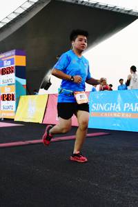 BIB: 917
                            <button type="button" onclick="openModal(3464612)" class="btn btn-primary btn-sm float-right btn-popup" data-toggle="modal" data-target=".modal-high-quality">
                        <i class="fas fa-shopping-cart"></i> Add to Cart
                    </button>
                                            <button type="button" onclick="isThisMe(3464612, true)" class="btn btn-success btn-sm float-right btn-popup btn-isme hidden" data-toggle="tooltip" data-placement="bottom" title="นี่คือรูปของคุณใช่ไหม คลิกที่นี่เพื่อเอาเข้าอัลบั้ม">
                        <i class="fas fa-plus"></i> Add to album
                    </button>
                    <button type="button" onclick="isThisMe(3464612, false)" class="btn btn-warning btn-sm float-right btn-popup btn-isnotme hidden">
                        <i class="fas fa-ban"></i> Remove from album
                    </button>